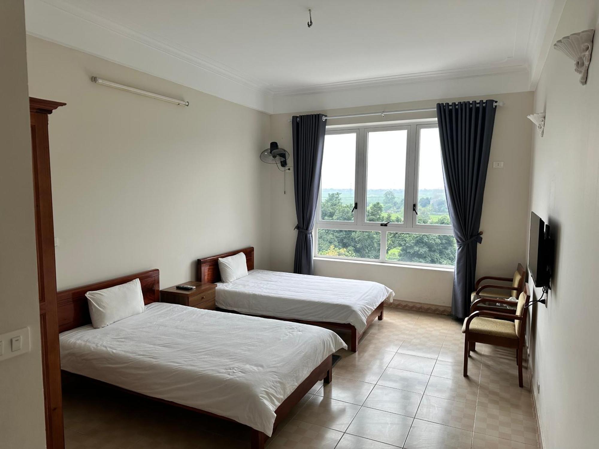 Thien Binh Hotel Hòa Bình Buitenkant foto