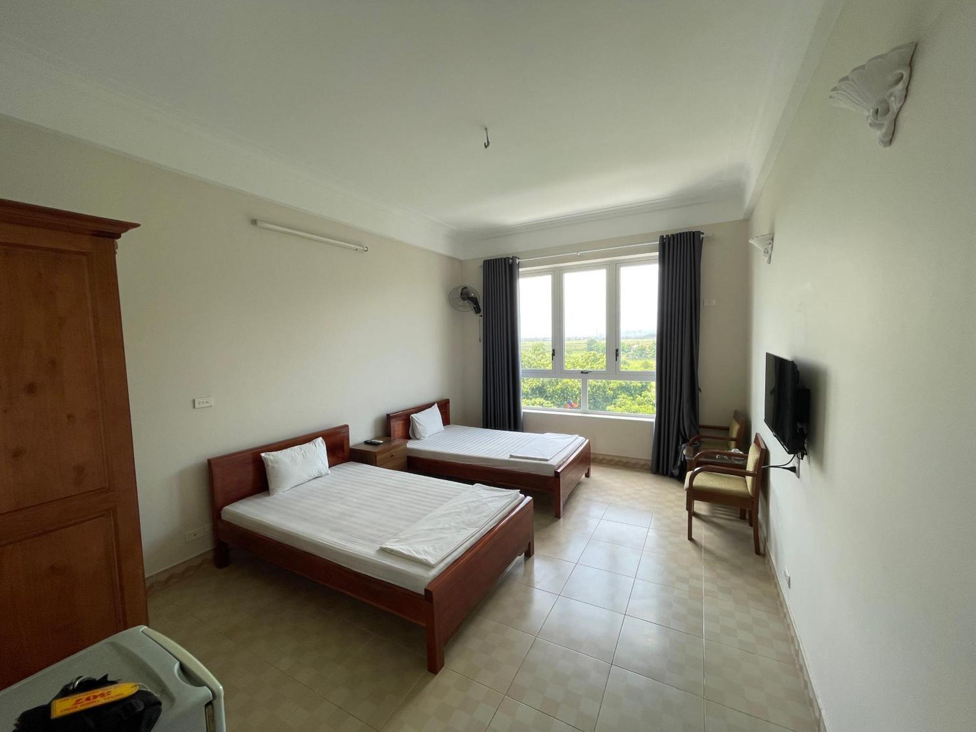 Thien Binh Hotel Hòa Bình Buitenkant foto