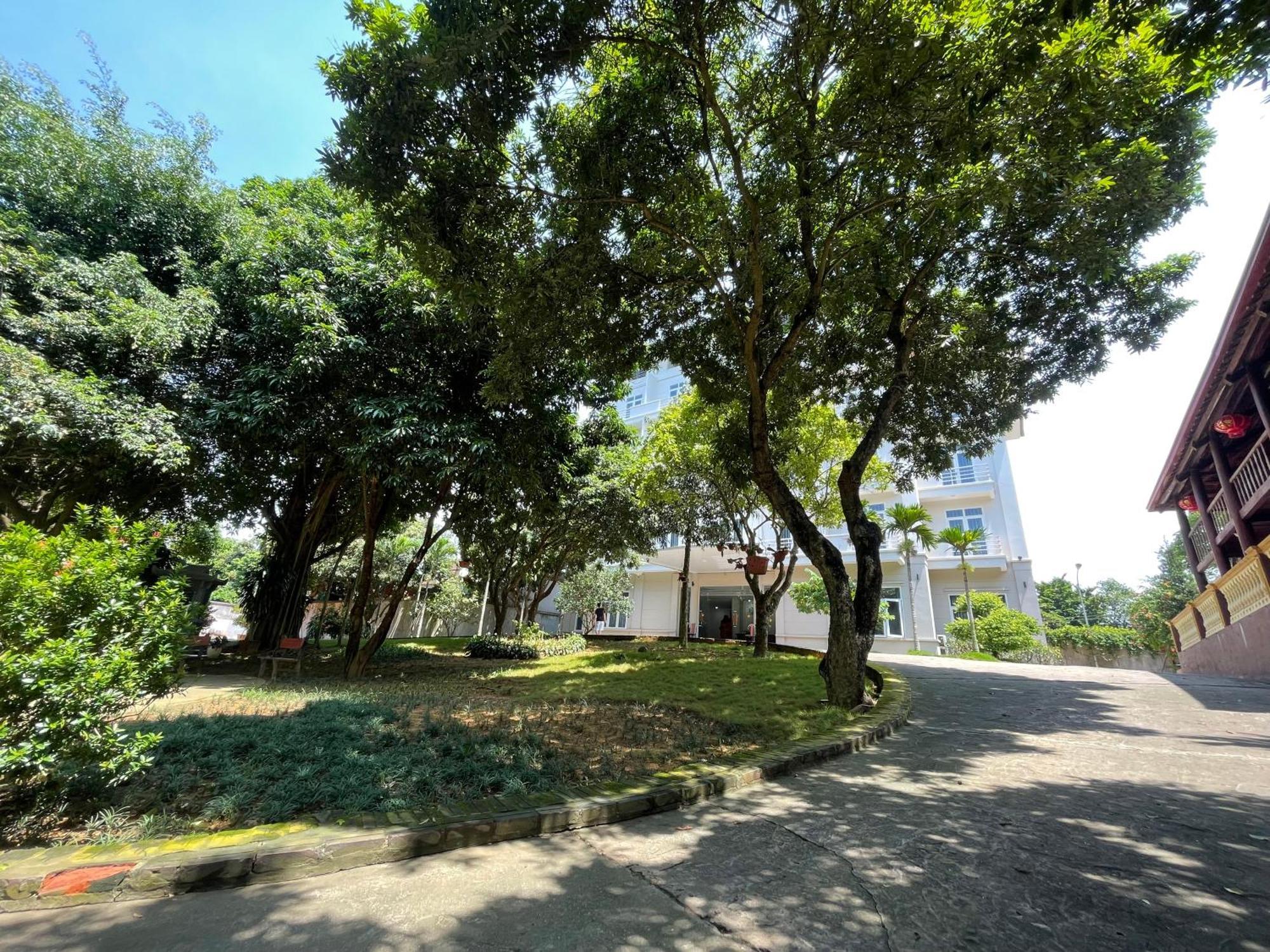 Thien Binh Hotel Hòa Bình Buitenkant foto