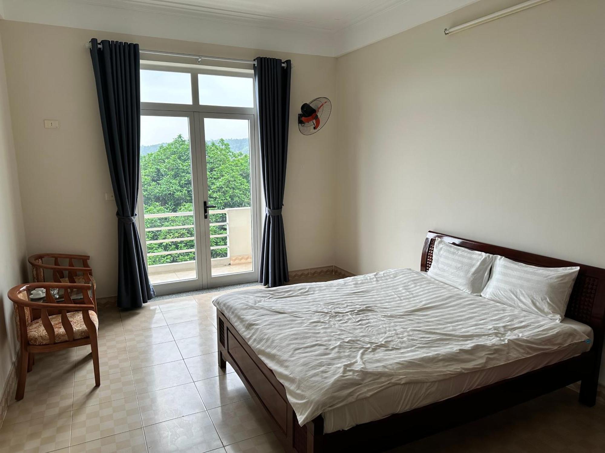 Thien Binh Hotel Hòa Bình Buitenkant foto
